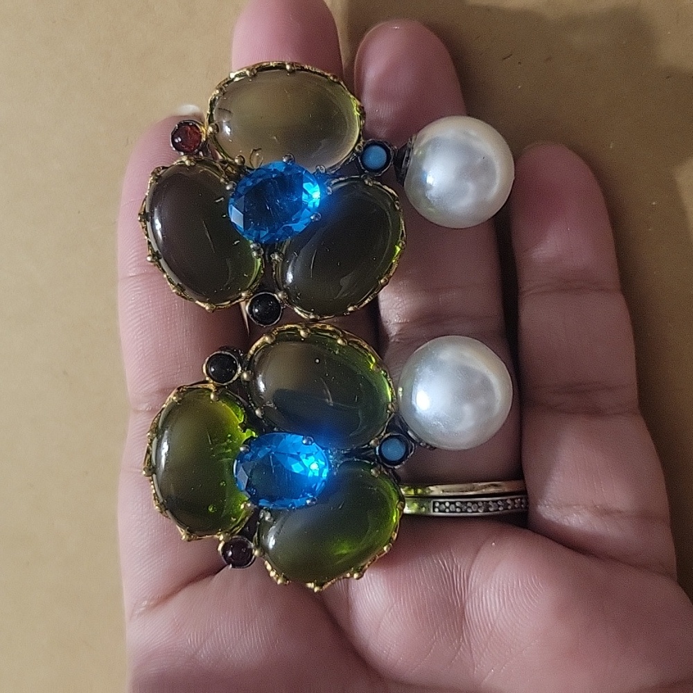 Indian Apple Green Pearl Pota Earring